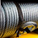 Zastosowanie lin stalowych na metry w przemyśle – kluczowe aspekty wyboru i rodzaje