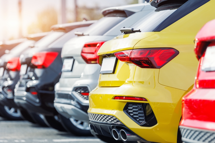 Jakie samochody sprzedawane są w auto skupach? Trendy na 2025 r.